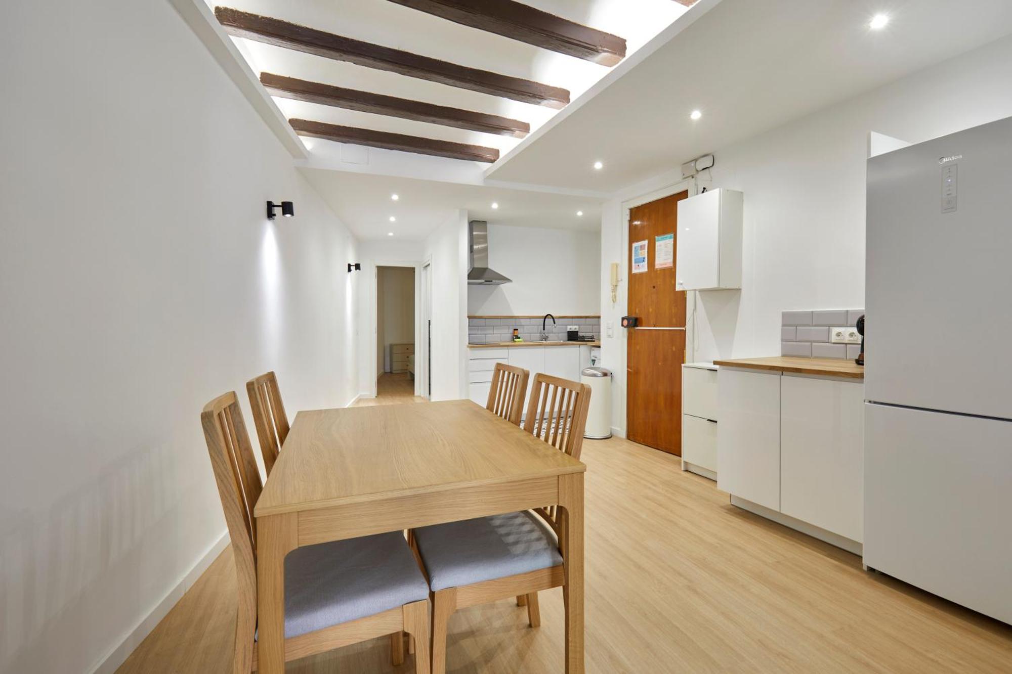 17 Nice Apartment Next To El Molino Barcelona Exterior photo