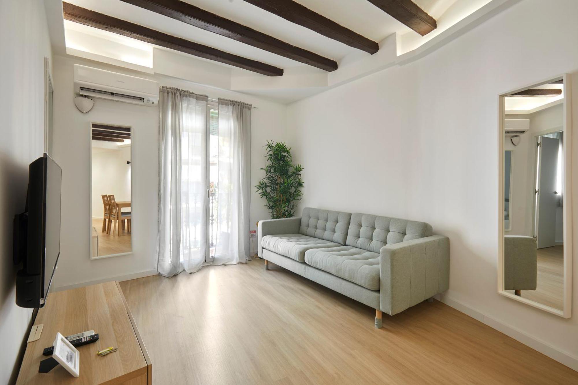 17 Nice Apartment Next To El Molino Barcelona Exterior photo
